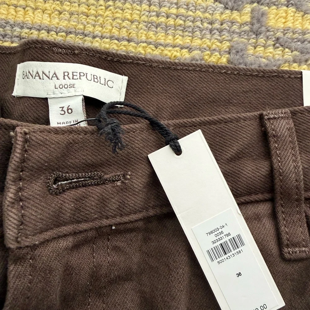 Banana Republic MENS Chocolate Brown Jeans - new with tags